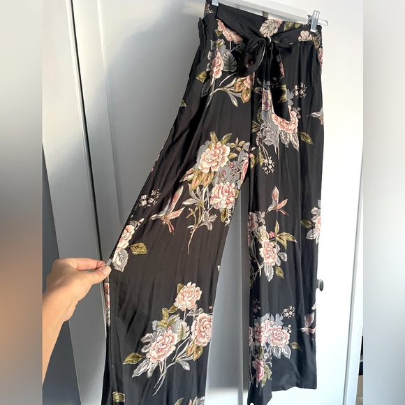 Simon’s wide leg floral pants, size medium - Picture 1 of 7
